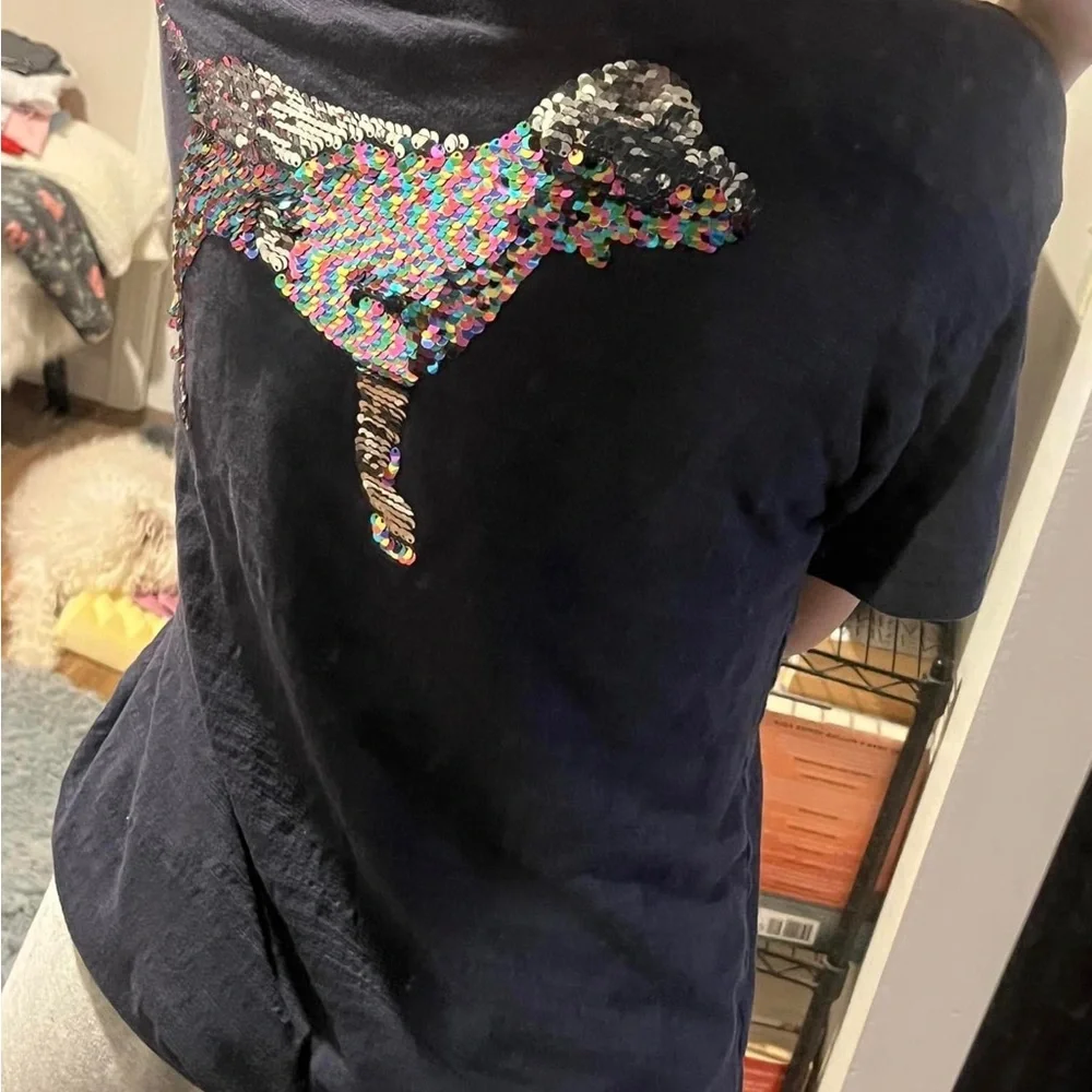 Victoria’s Secret V neck - Picture 2 of 2